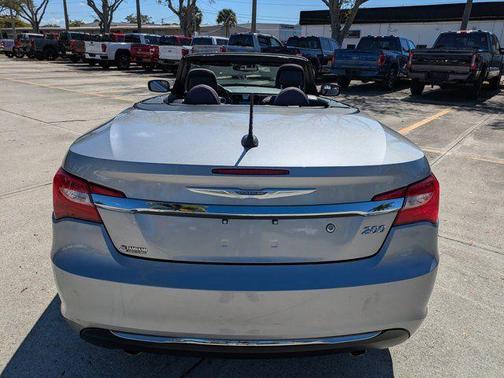 2014 Chrysler 200 Touring