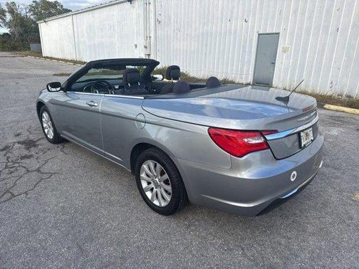 2014 Chrysler 200 Touring