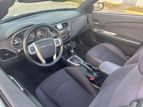 2014 Chrysler 200 Touring