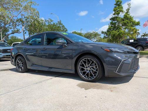 Underground 2025 Toyota Camry SE