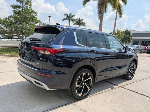 2024 Mitsubishi Outlander SE Black Edition S-AWC