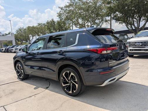 2024 Mitsubishi Outlander SE Black Edition S-AWC
