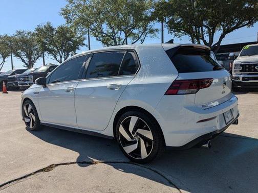 2023 Volkswagen Golf GTI 2.0T SE DSG