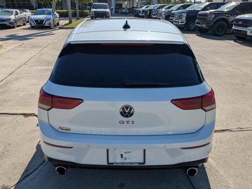 2023 Volkswagen Golf GTI 2.0T SE DSG