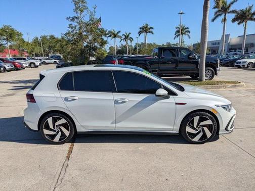 2023 Volkswagen Golf GTI 2.0T SE DSG