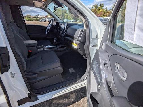 2025 Nissan Frontier S