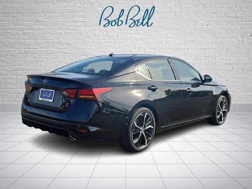2025 Nissan Altima SR FWD