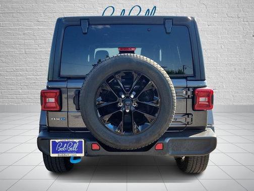 Granite Crystal Metallic Clearcoat 2023 Jeep Wrangler 4xe Sahara