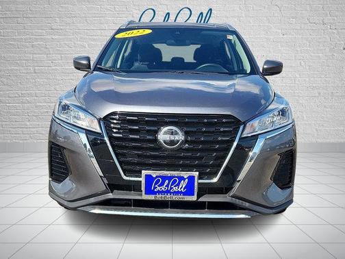 2022 Nissan Kicks SV