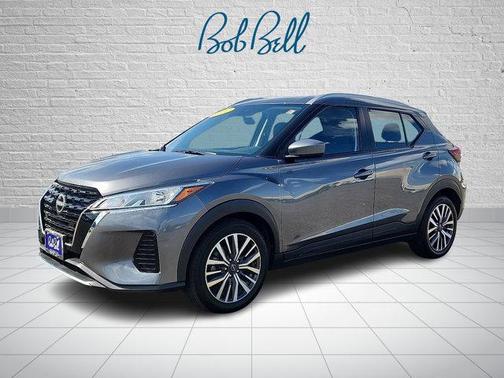 2022 Nissan Kicks SV
