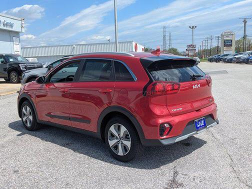 2022 Kia Niro LX