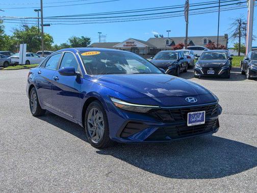 2024 Hyundai ELANTRA SEL