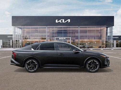 2025 Kia K4 GT-Line