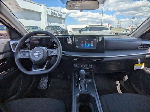 2025 Nissan Kicks S