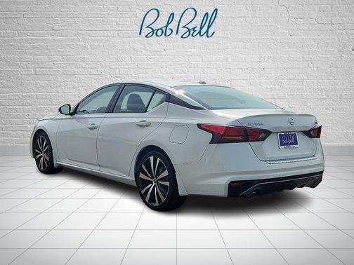 2020 Nissan Altima SR FWD