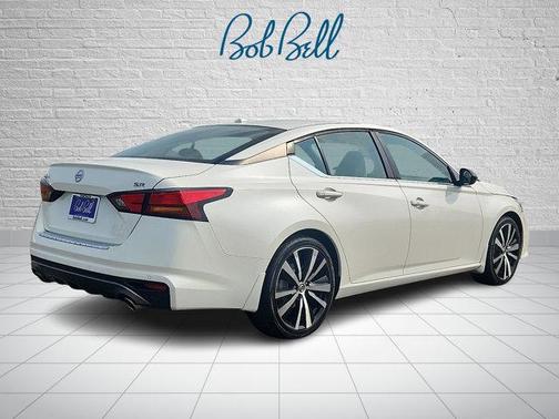 2020 Nissan Altima SR FWD