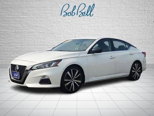 2020 Nissan Altima SR FWD