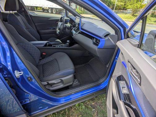 2020 Toyota C-HR XLE