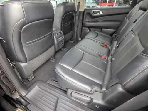 2017 Nissan Pathfinder Platinum