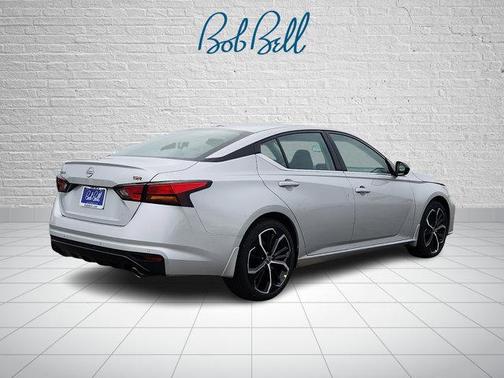 2025 Nissan Altima SR FWD