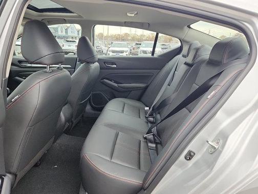 2025 Nissan Altima SR FWD