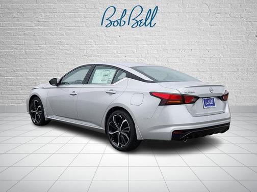 2025 Nissan Altima SR FWD