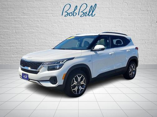 Snow White Pearl 2023 Kia Seltos EX
