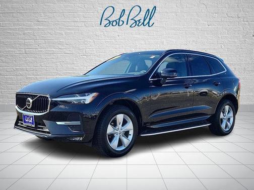 2022 Volvo XC60 B5 Momentum