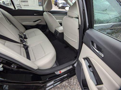 2025 Nissan Altima SL AWD