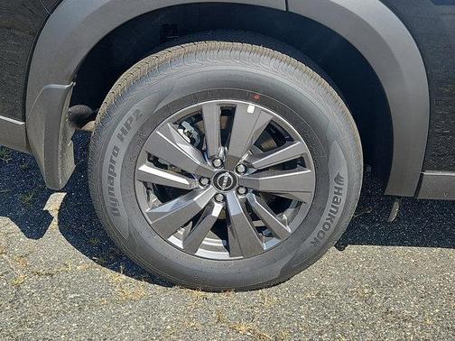 2025 Nissan Pathfinder S 4WD