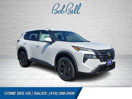 Everest White Pearl Tricoat 2026 Nissan Rogue SV