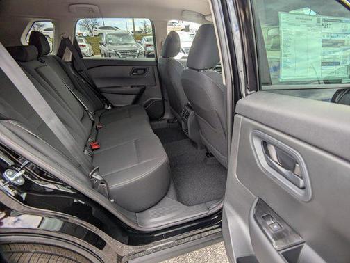 2025 Nissan Rogue S