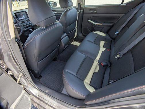 2021 Nissan Altima SR FWD