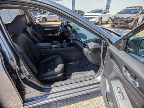2021 Nissan Altima SR FWD