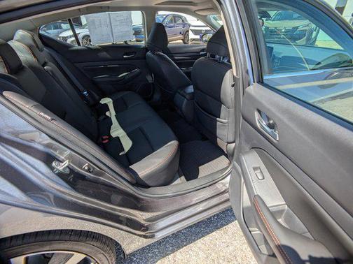 2021 Nissan Altima SR FWD