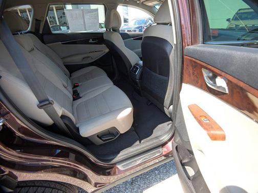 2016 Kia Sorento LX