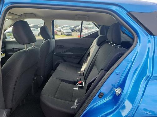 2025 Nissan Kicks S