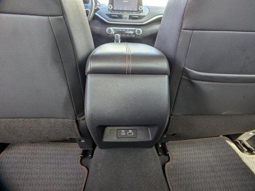 2022 Nissan Altima SR FWD