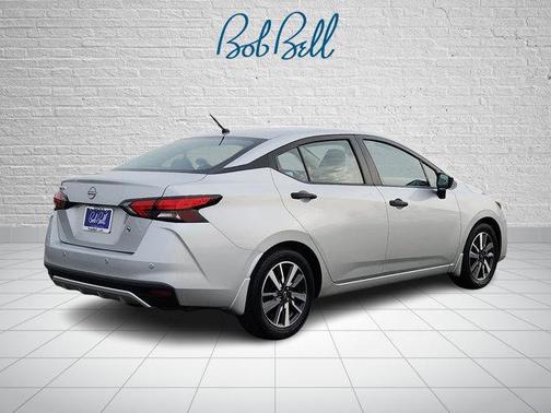 2023 Nissan Versa 1.6 S