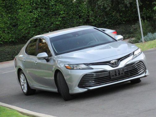 2019 Toyota Camry LE