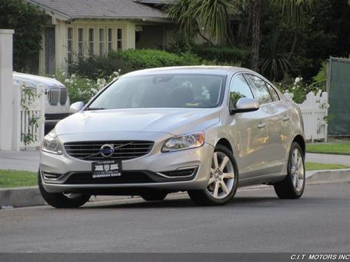 2016 Volvo S60 T5 Drive-E Premier
