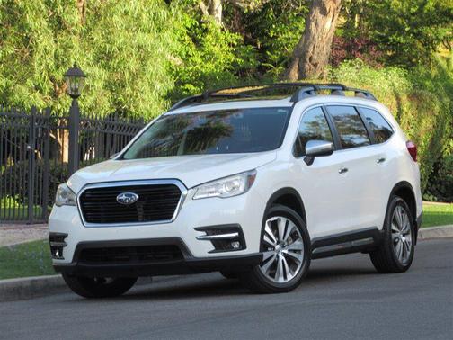 Crystal White Pearl 2019 Subaru Ascent Touring 7-Passenger