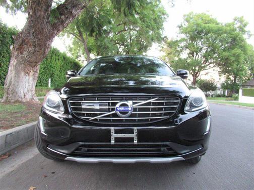 2016 Volvo XC60 T6 Drive-E Platinum