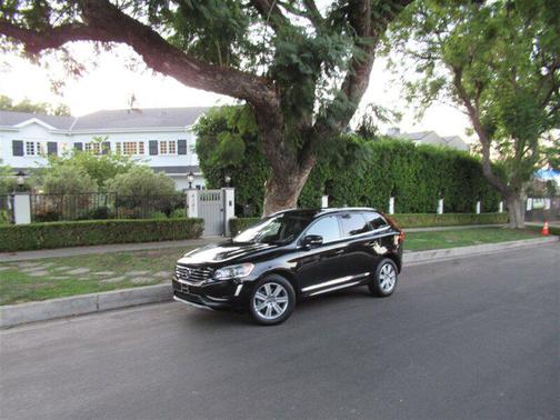 2016 Volvo XC60 T6 Drive-E Platinum