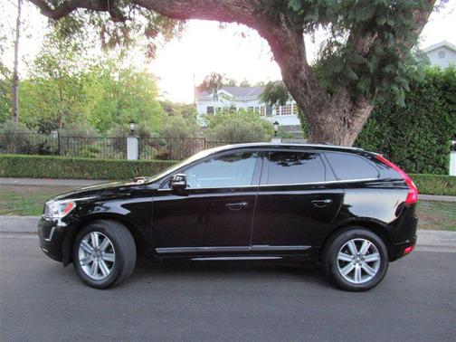 2016 Volvo XC60 T6 Drive-E Platinum