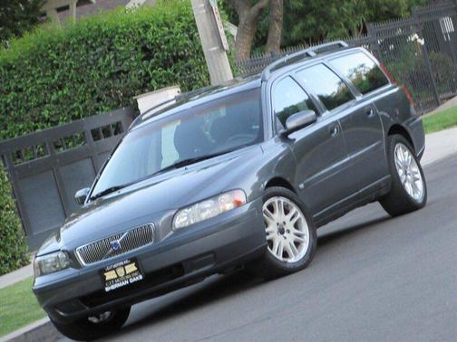 2004 Volvo V70 2.5T