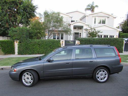 2004 Volvo V70 2.5T