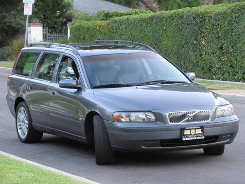 2004 Volvo V70 2.5T