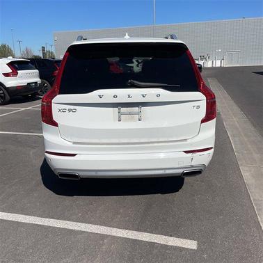 2016 Volvo XC90 T5 Momentum