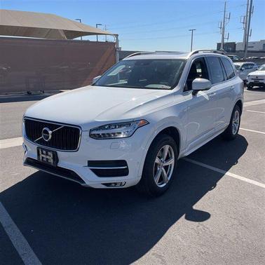 2016 Volvo XC90 T5 Momentum